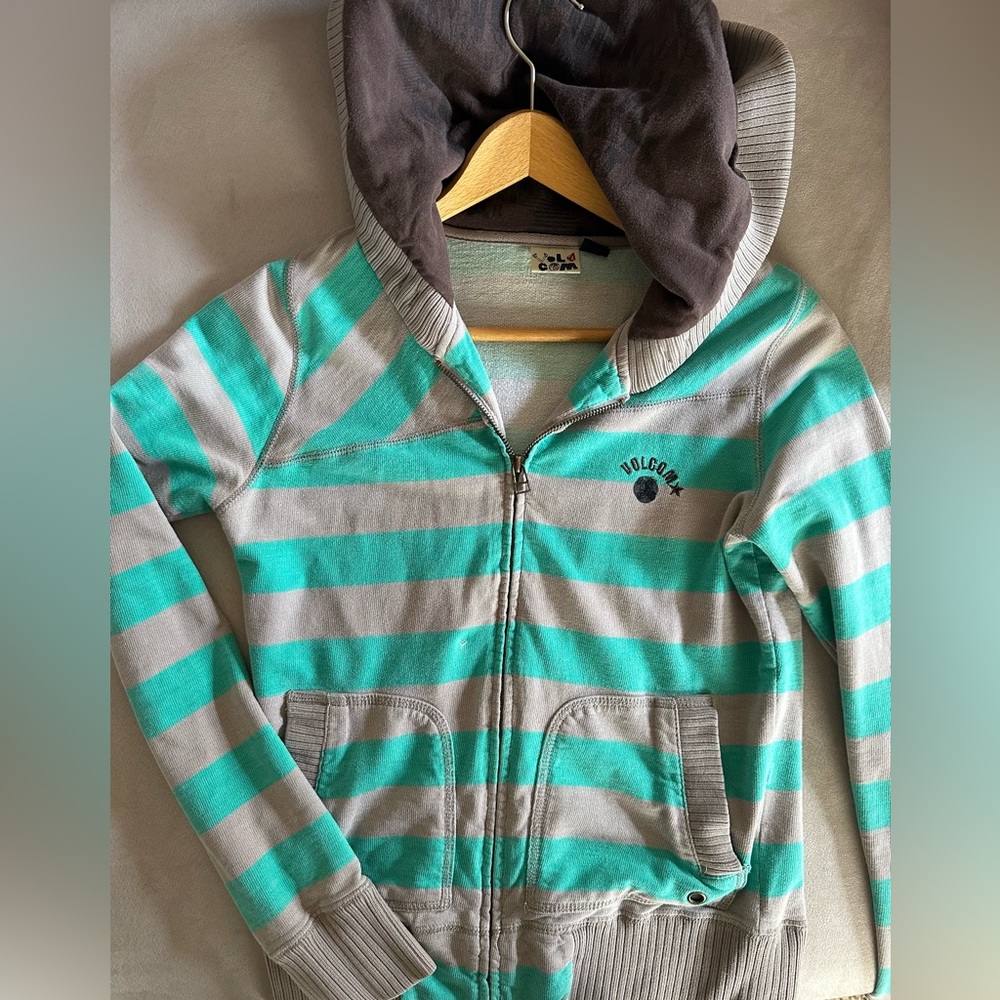 Volcom hoodie
